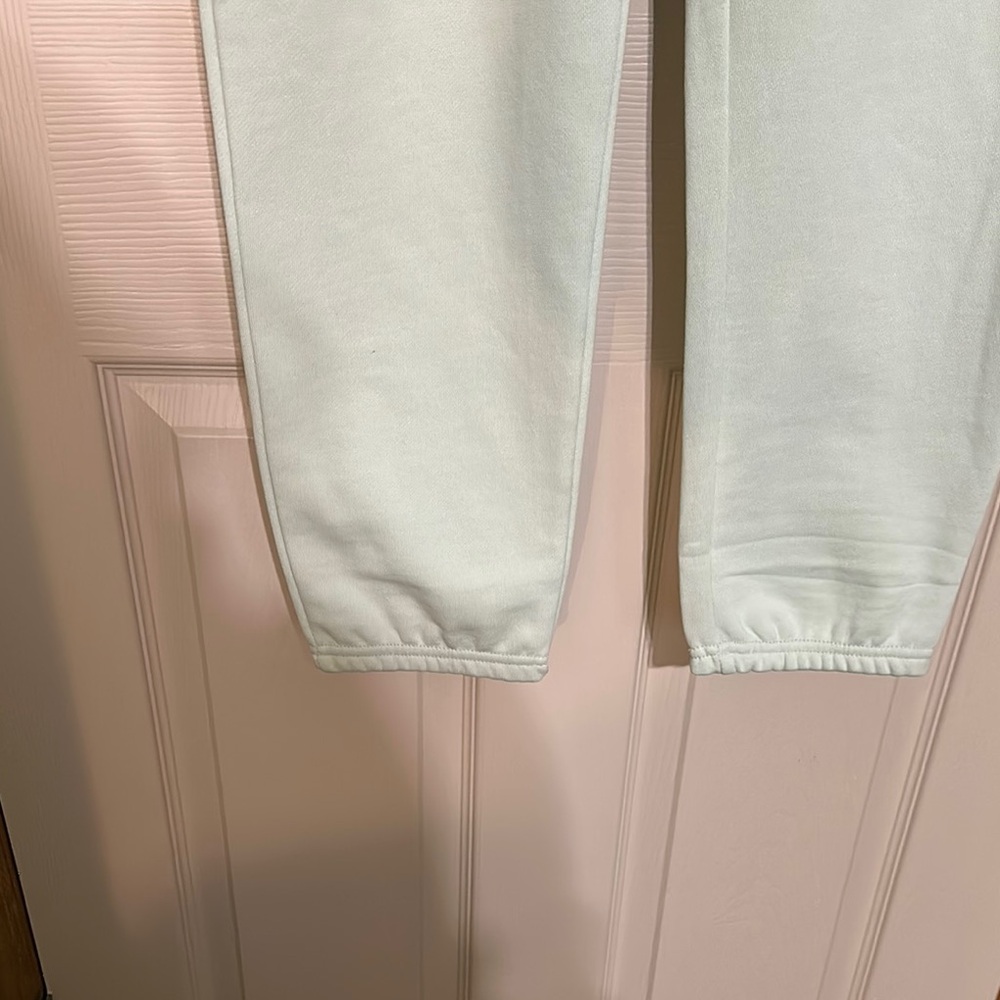 Brunette The Label - Picture 10 of 13